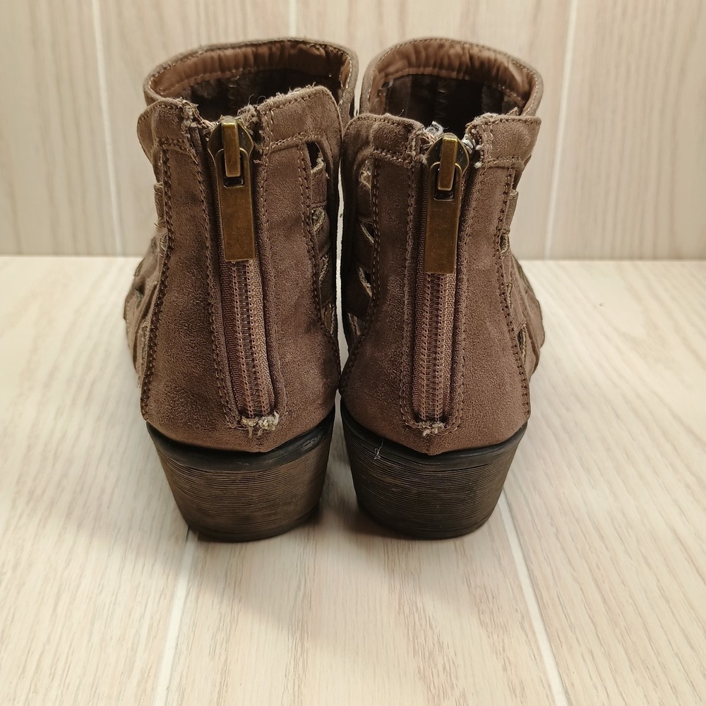 BAMBOO Womens Sadie-35S Size 6 Ankle Booties Brown Cuban Heel Zip Up‎ Geometric - Picture 4 of 10